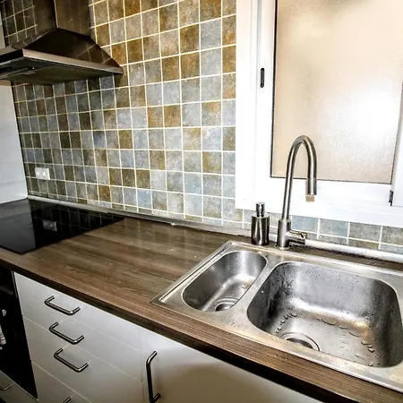 Moderno Apartamento Muy Cerca De Barcelona *